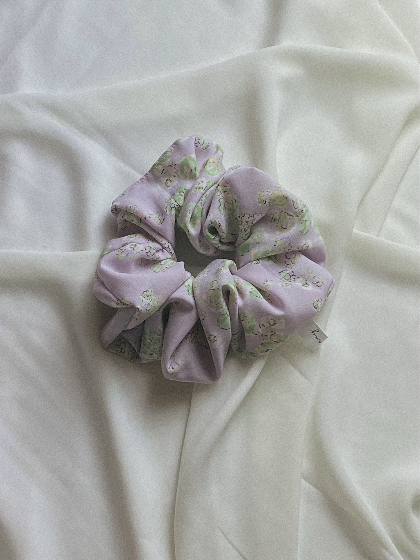 Lia Scrunchie